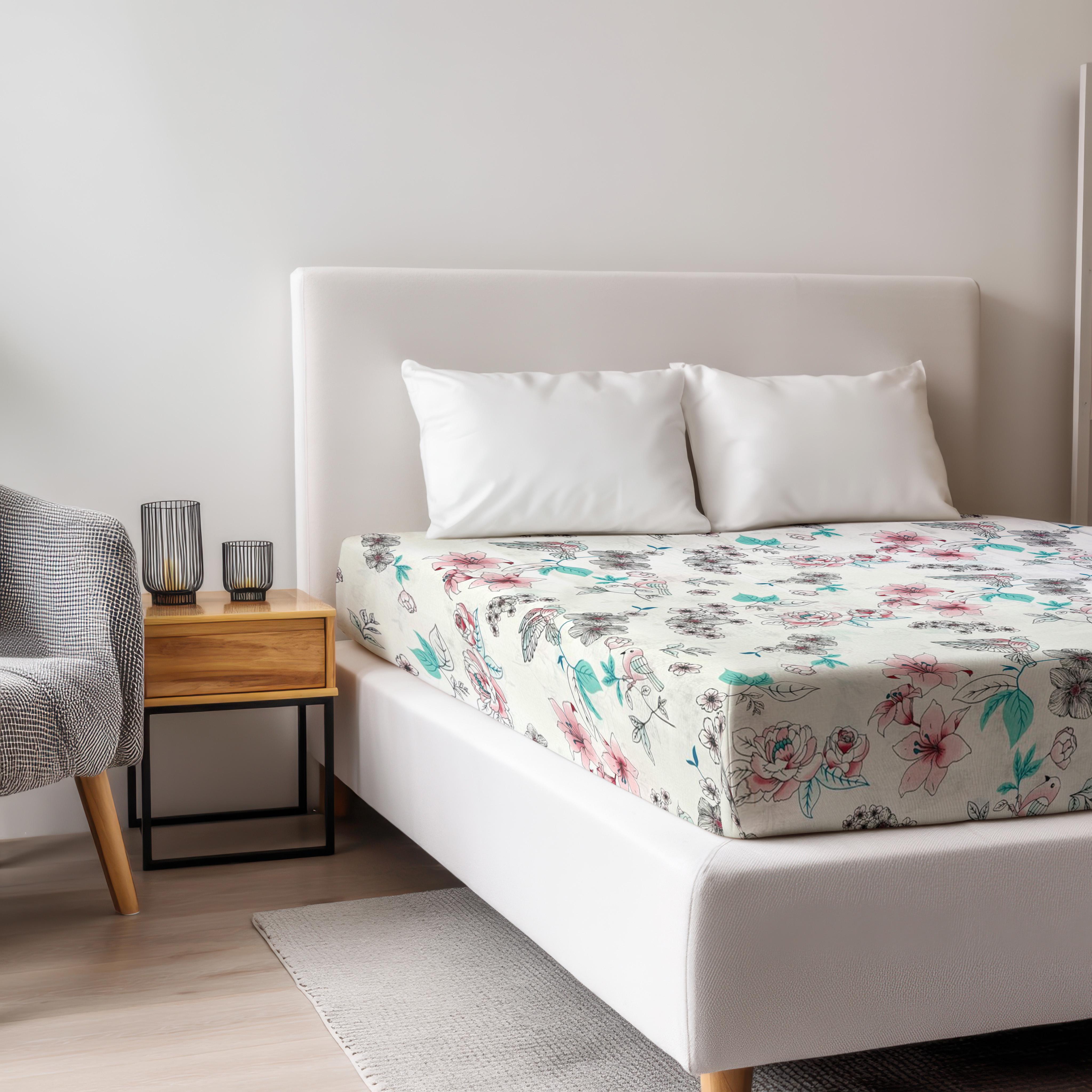 Простыня Цветочки и птичка на резинке бязь 140х200 см (G-13-013/x140)