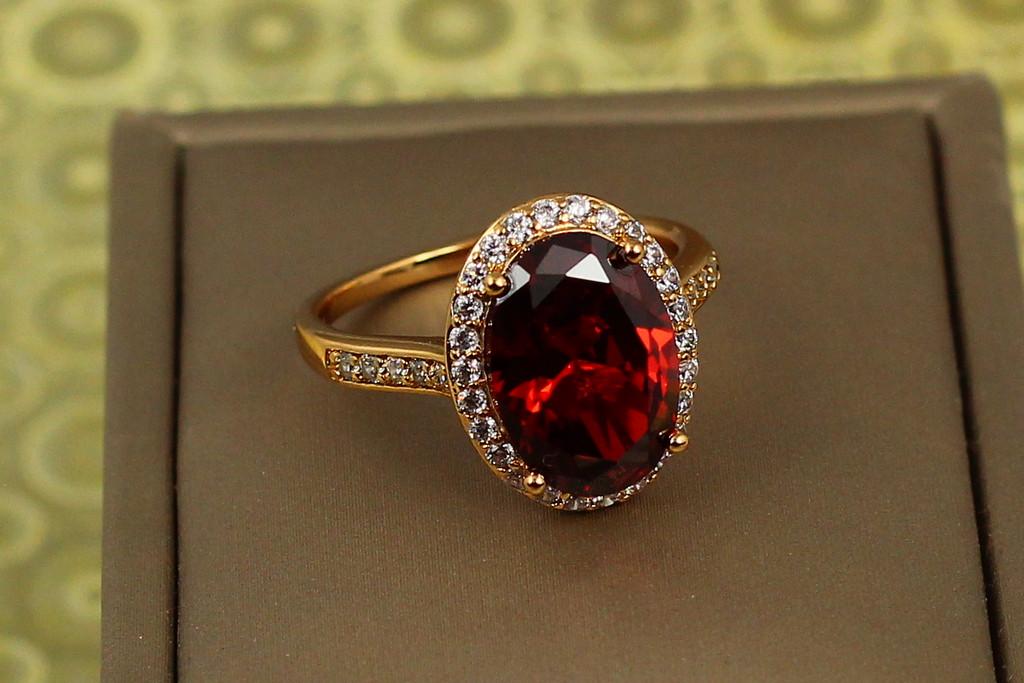 Кольцо Xuping Jewelry Малинки с красным камнем р. 16 Золотистый Кольцо Xuping Jewelry Малинки с красным камнем р. 16 Золотистый
