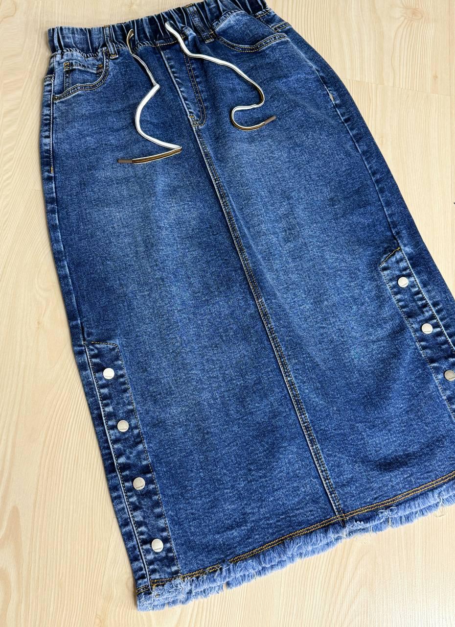 Спідниця жіноча джинсова ZJY 8039 талія на резинці з боковими розрізами р. 40 109 см 128 см Синій - фото 7 Спідниця жіноча джинсова ZJY 8039 талія на резинці з боковими розрізами р. 40 109 см 128 см Синій - фото 7