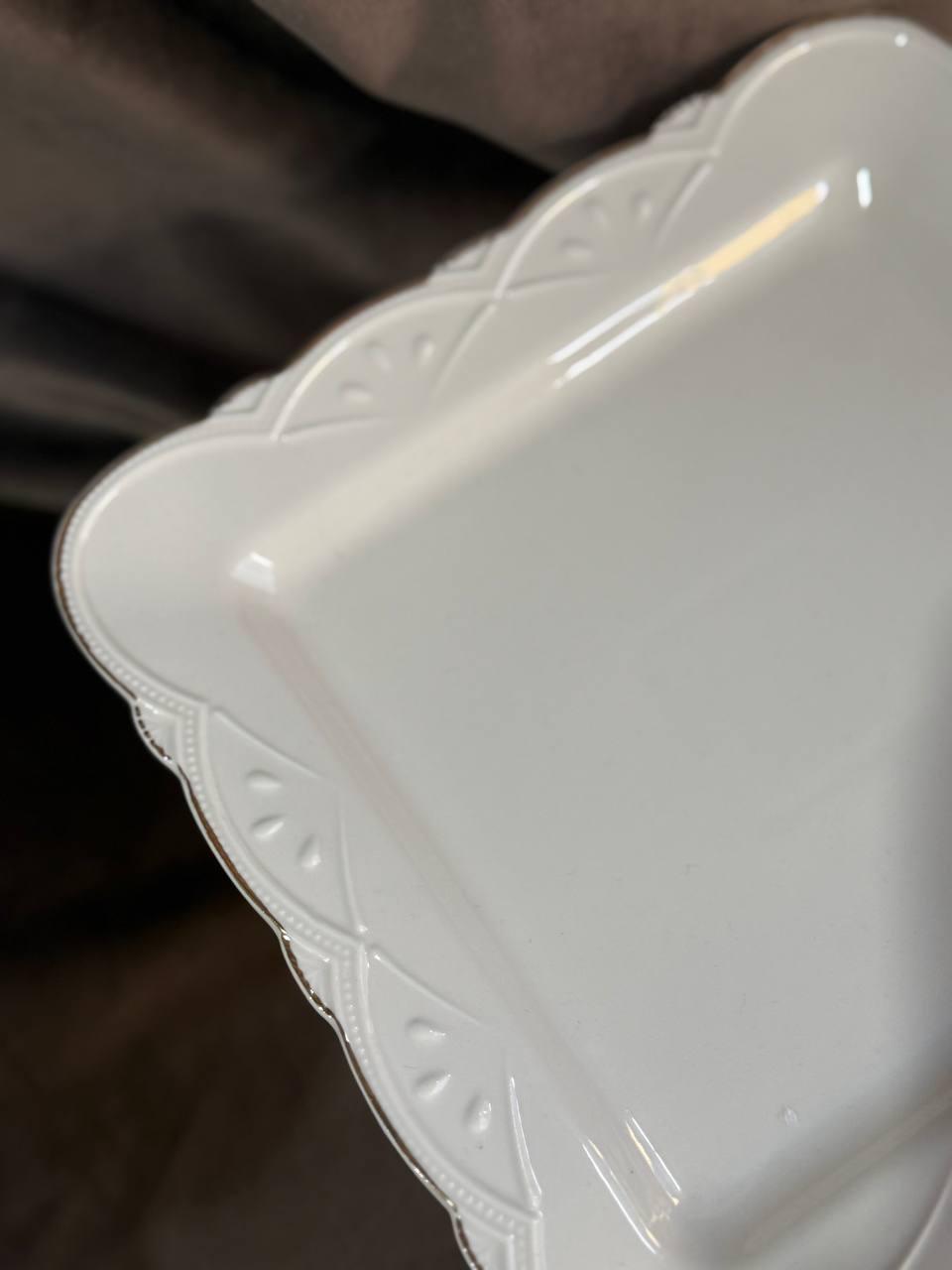 Блюдо сервірувальне керамічне YIWU HP-20-25 на ніжці 30 см Білий (HP-20-25) - фото 3 Блюдо сервірувальне керамічне YIWU HP-20-25 на ніжці 30 см Білий (HP-20-25) - фото 3