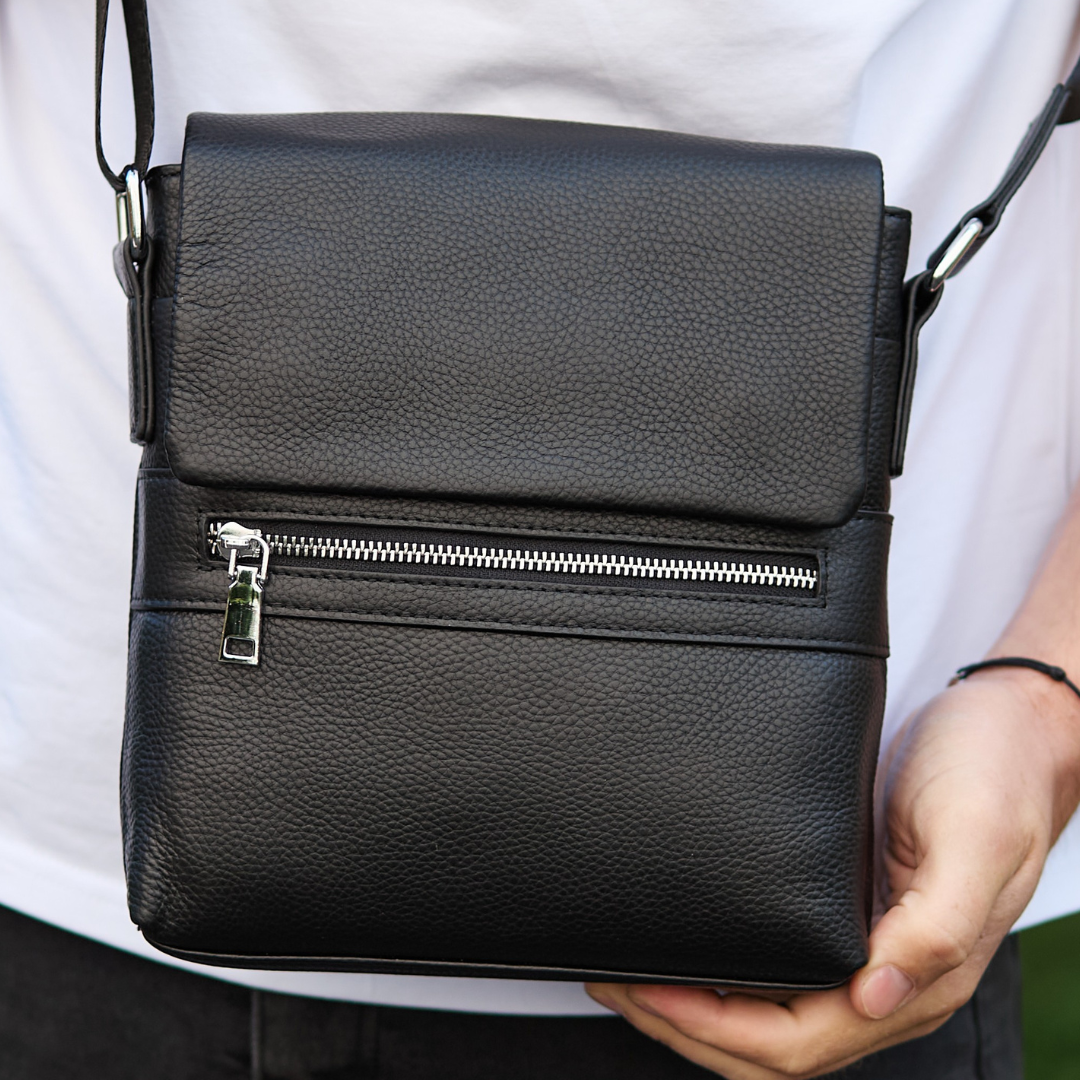 Сумка-мессенджер мужская Tiding Bag кожаная через плечо 21х23х5,5 см Черный (46374)