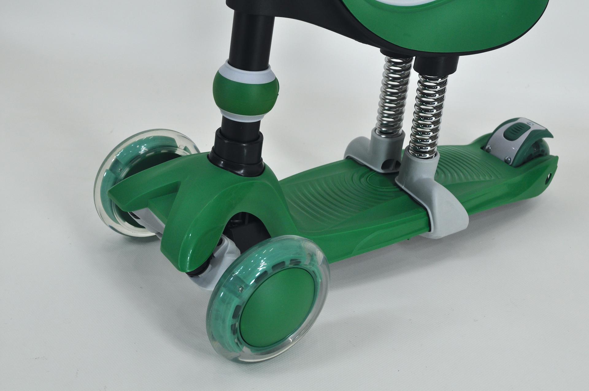 Самокат біговел Maraton Credo 3в1 дитячий триколісний з сидінням та батьківською ручкою Зелений - фото 4 Самокат біговел Maraton Credo 3в1 дитячий триколісний з сидінням та батьківською ручкою Зелений - фото 4