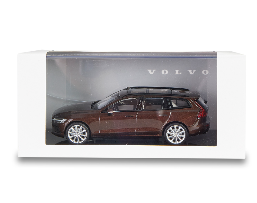 Модель автомобиля 1:43 Volvo V60 II Maple Brown (32220751) - фото 3