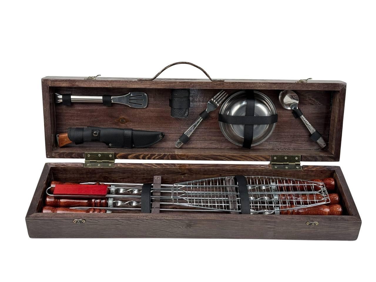 Набор для пикника GrillMaster Робинзон с решеткой охотничьим ножом/посудой 25 пр. Коричневый (10-164-KS-7704)
