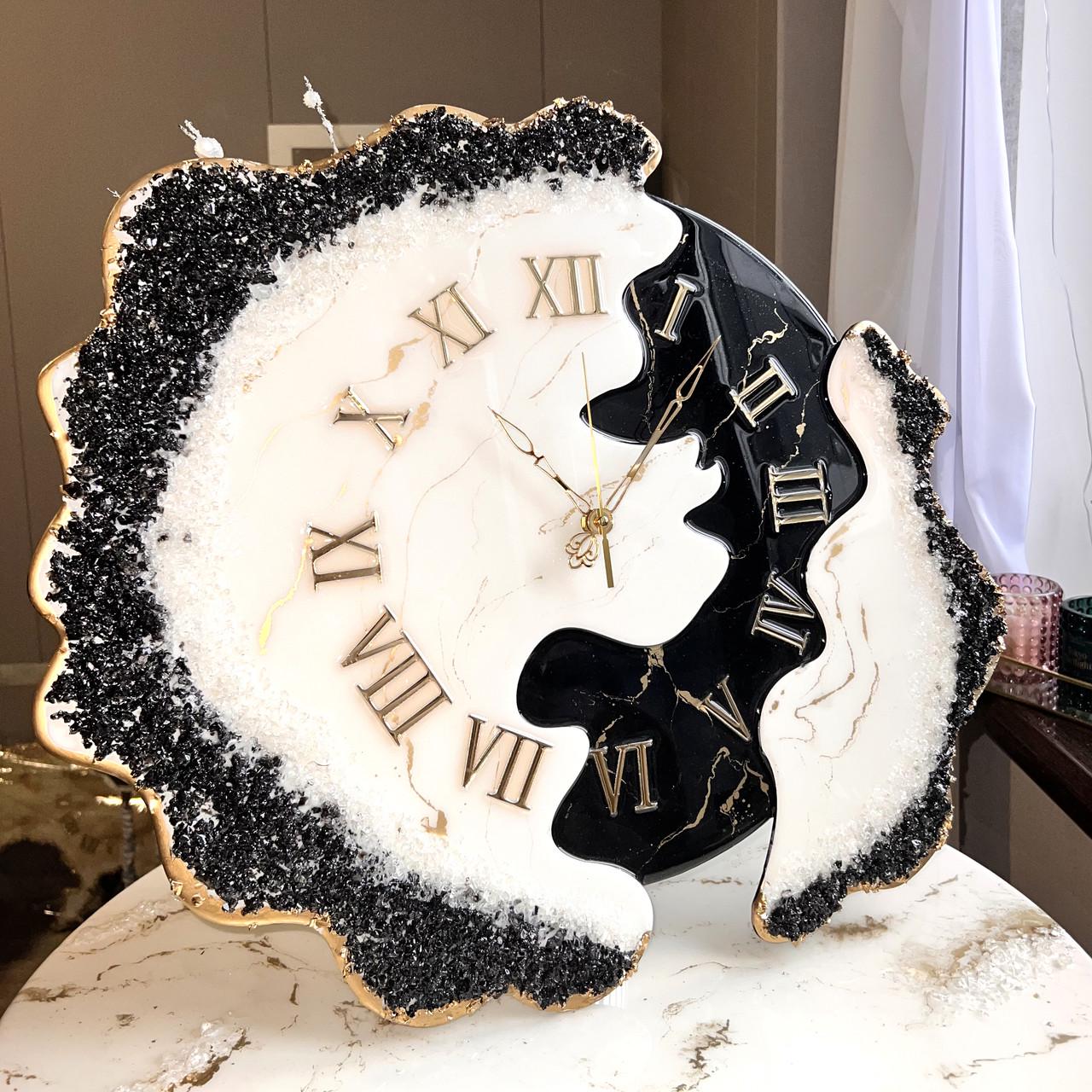 Часы объемные настенные из эпоксидной смолы Лепестки 90 см