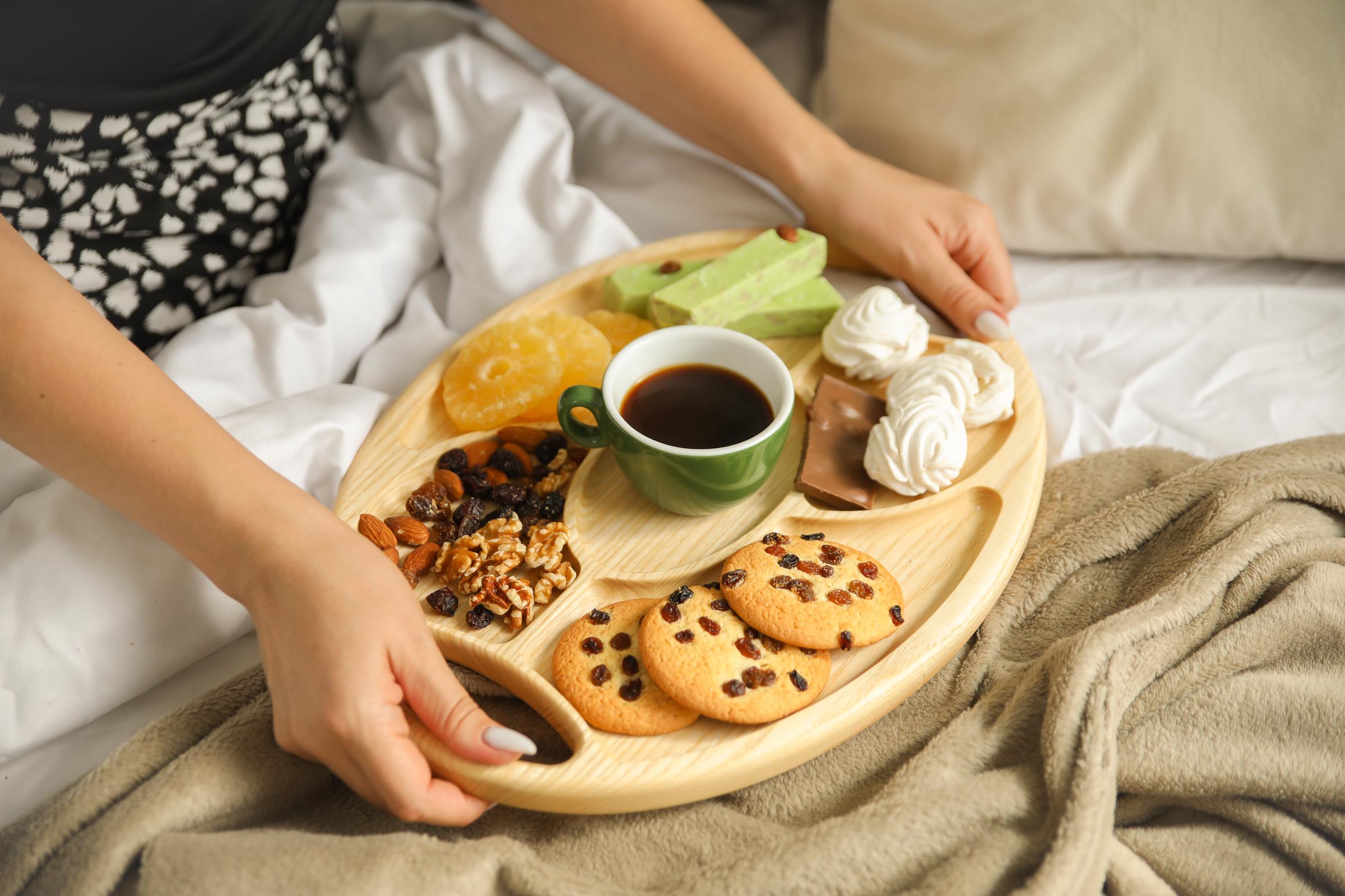 Менажница-поднос Эллипс из ясеня для подачи фруктов/закусок/сыра/завтрака 40х30х2 см (WDT-6.1) - фото 3 Менажница-поднос Эллипс из ясеня для подачи фруктов/закусок/сыра/завтрака 40х30х2 см (WDT-6.1) - фото 3