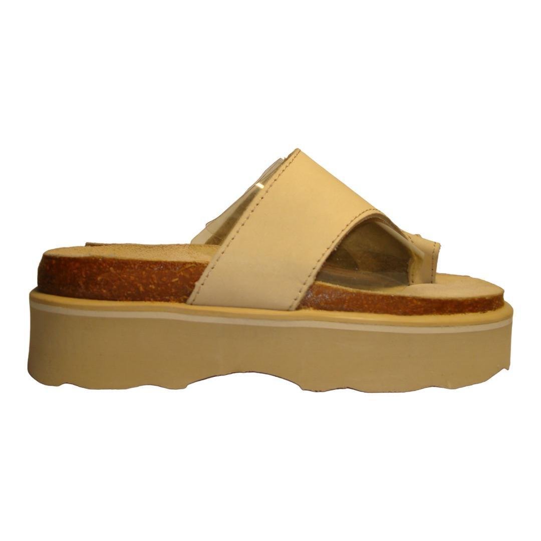 Шлепанцы-вьетнамки женские кожаные на платформе Yokono р. 40 26 см Бежевый (073) Шлепанцы-вьетнамки женские кожаные на платформе Yokono р. 40 26 см Бежевый (073)