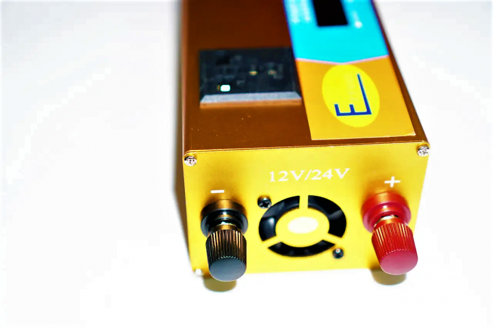 Преобразователь напряжения Lcd Smart с 12 или 24 Вт на 220 Вт 3500 V универсальный (MLD_V1040) - фото 11