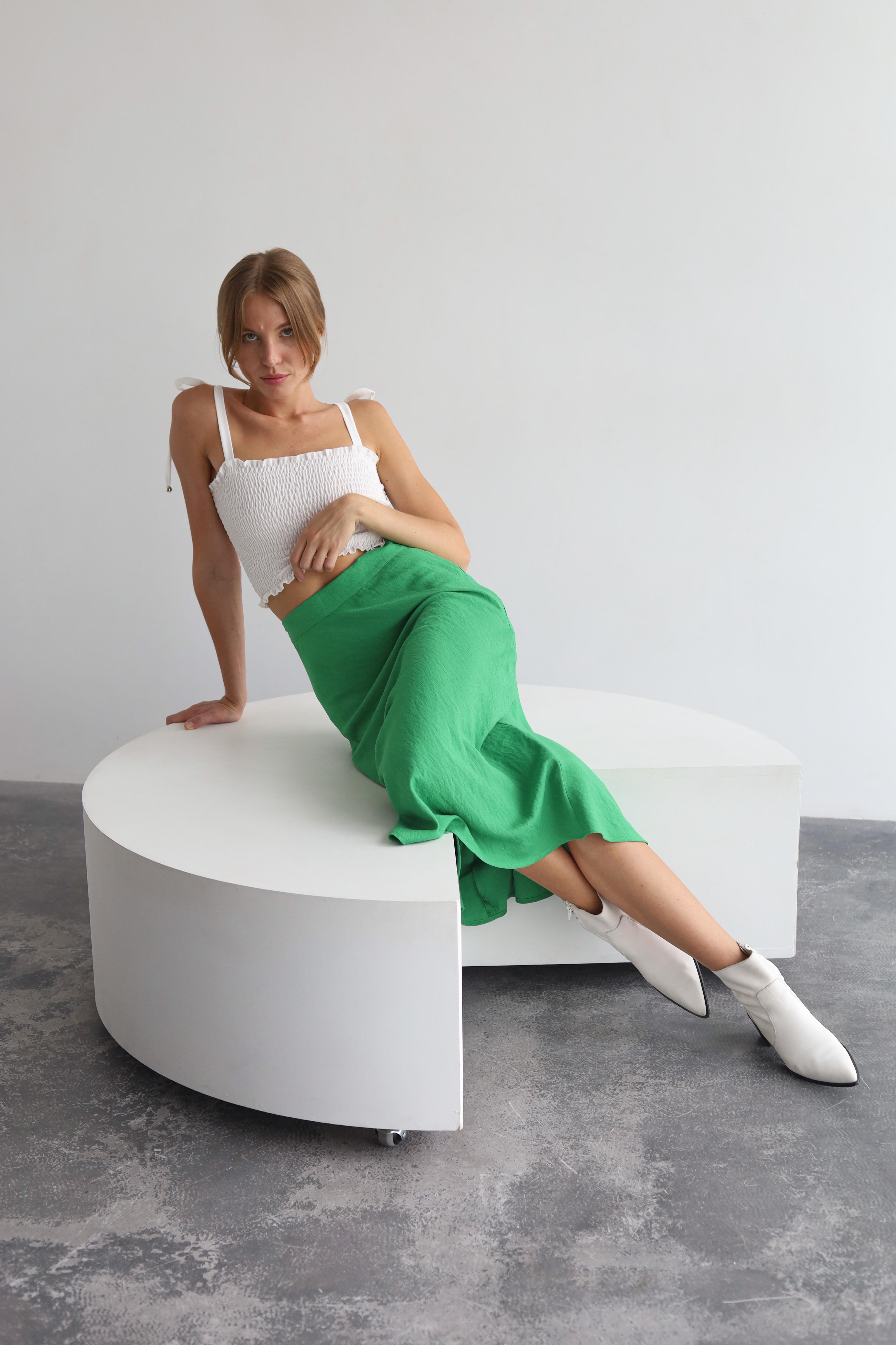 Спідниця-трапеція міді Дика Спідниця XS Зелений (3027) - фото 7 Спідниця-трапеція міді Дика Спідниця XS Зелений (3027) - фото 7