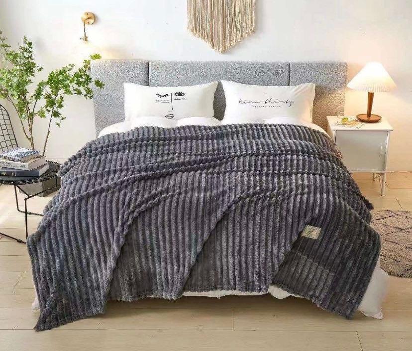 Плед-покривало Koloco Велюр Шарпей 200x230 см Темно-сірий (16-167-7)