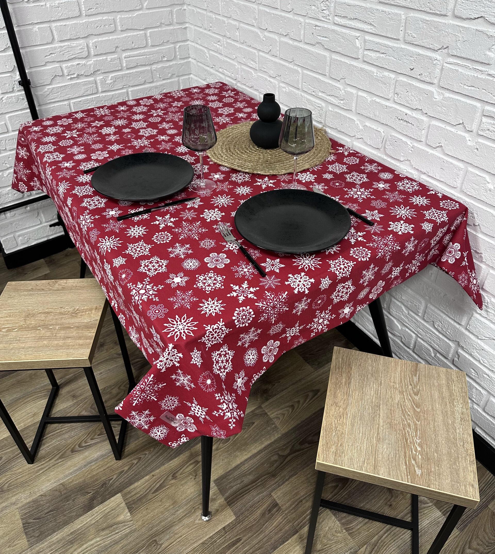 Скатерть Comfort Home X-mas Little Snowflakes новогодняя водоотталкивающая с тефлоновым покрытием 100x150 см