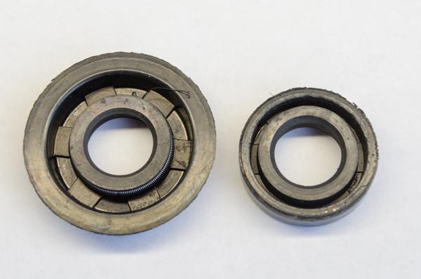 Сальники правый/левый для бензопил серии 2500 (1366)
