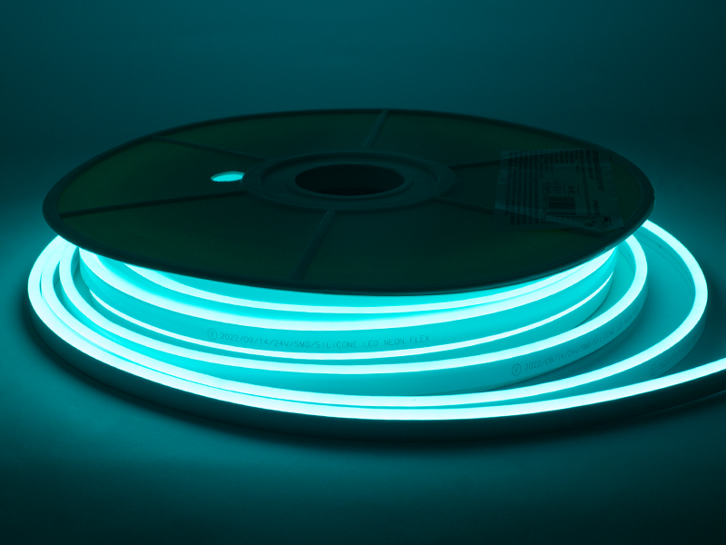 Неон світлодіодний AVT 64-IB 6x12 мм 120 LED 2835 24V 9 Вт/м IP65 бухта 25 м Блакитний (8758) - фото 2 Неон світлодіодний AVT 64-IB 6x12 мм 120 LED 2835 24V 9 Вт/м IP65 бухта 25 м Блакитний (8758) - фото 2