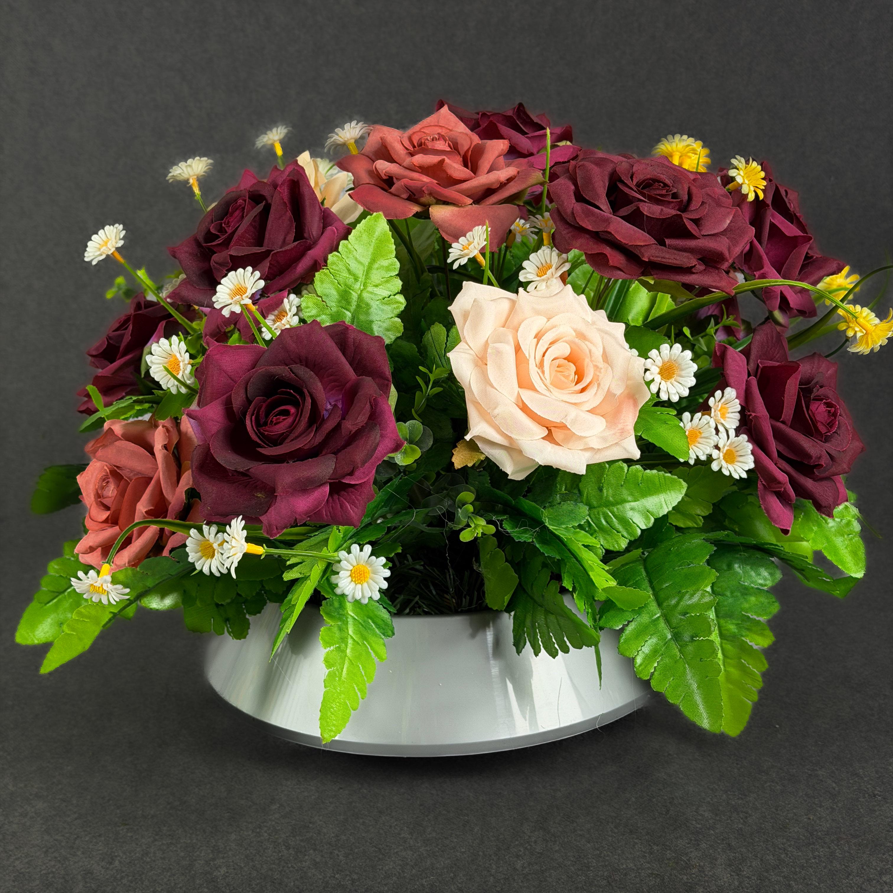 Композиция GALA DECOR из 16 бордовых и пудровых искусственных роз в кашпо 40х30 см