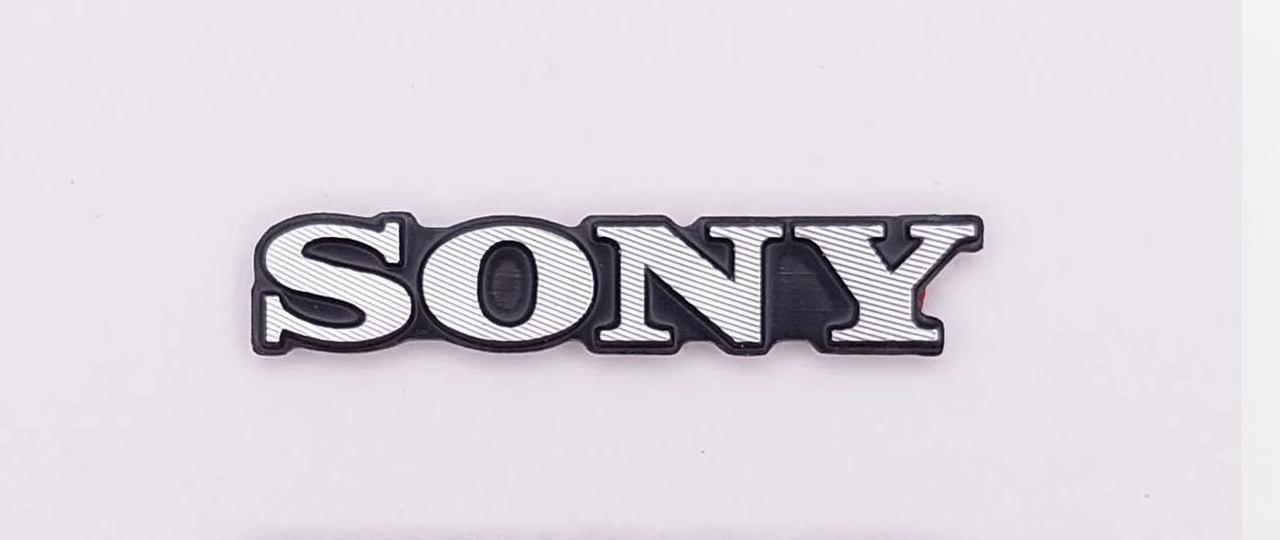 Эмблема Sony на сетку динамика 3,2х0,6 см (1732221286)