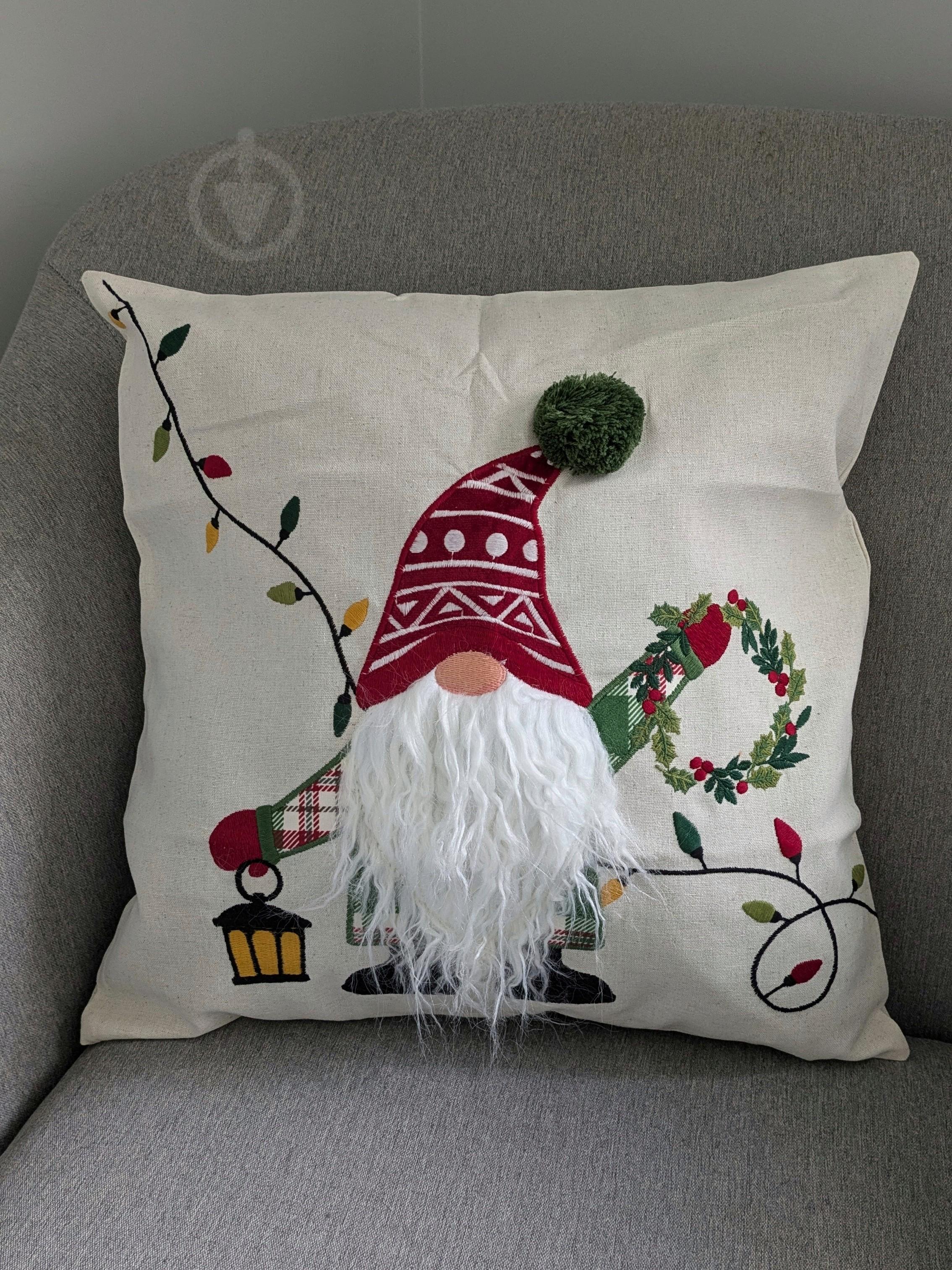 Наволочка новорічна Гномик з вибитим малюнком 45х45 см (29506082)