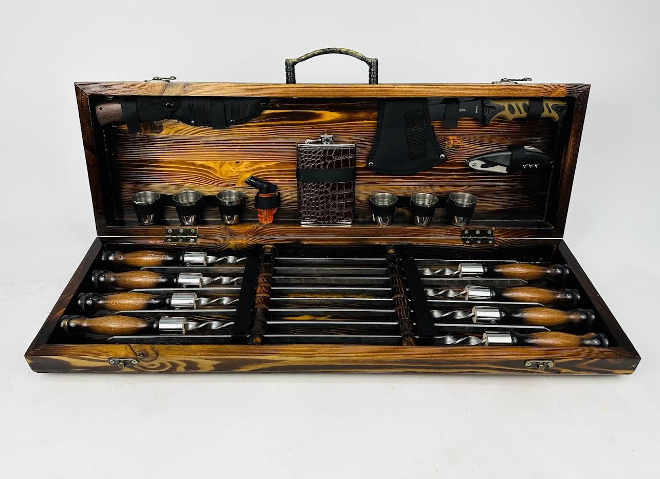 Набор шампуров и аксессуаров Охотник Lux 19 предметов Коричневый (149-10-KS-7806)