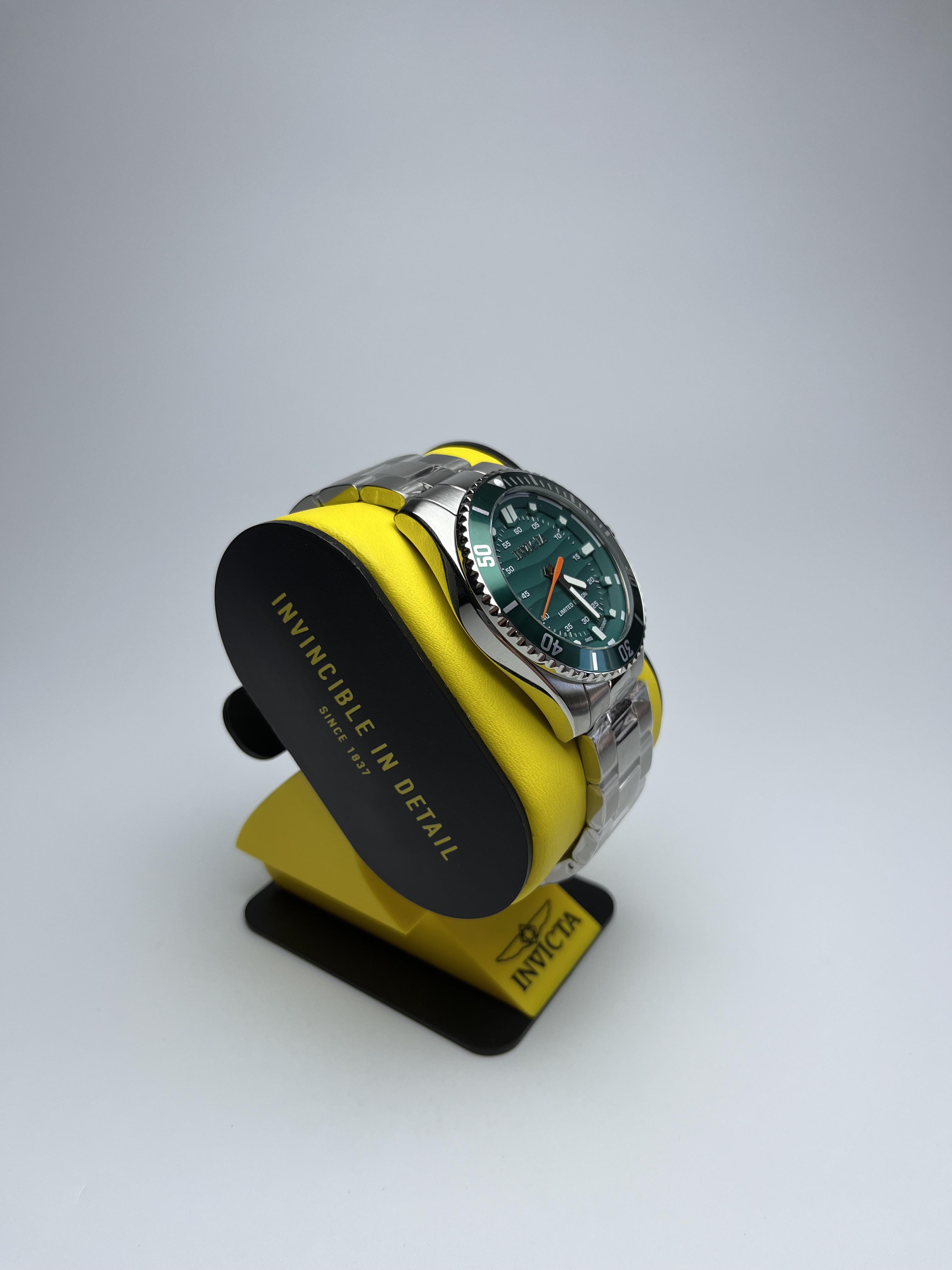 Наручний годинник чоловічий Invicta 49247 Pro Diver Swiss (29084190) - фото 3 Наручний годинник чоловічий Invicta 49247 Pro Diver Swiss (29084190) - фото 3