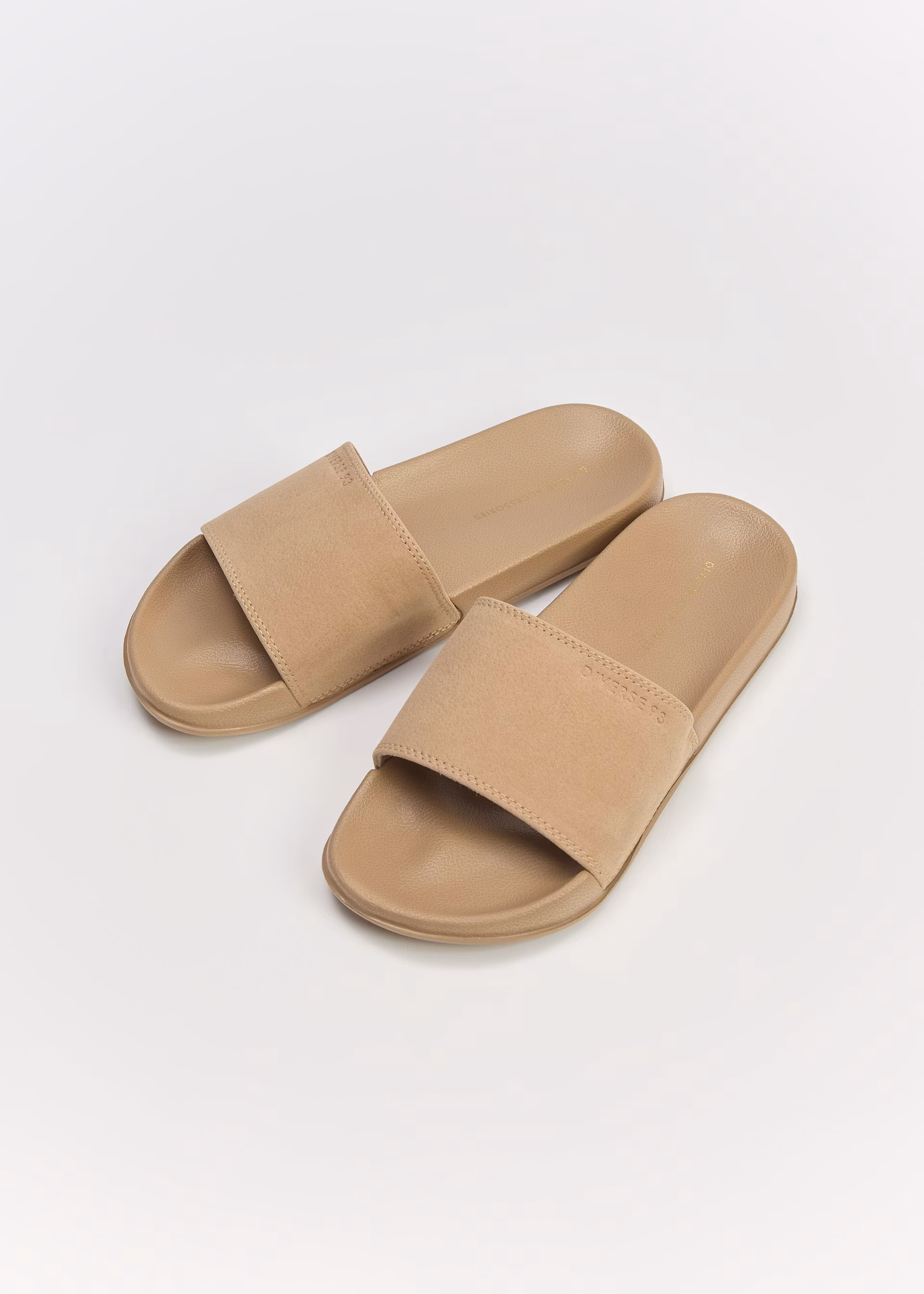 Шлепанцы женские Diverse EMRO IV р. 39 Бежевый (5905384147318) Шлепанцы женские Diverse EMRO IV р. 39 Бежевый (5905384147318)