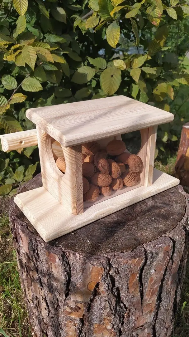 Кормушка для белок Гостинец Некрашеная (ТК-022) - фото 2 Кормушка для белок Гостинец Некрашеная (ТК-022) - фото 2