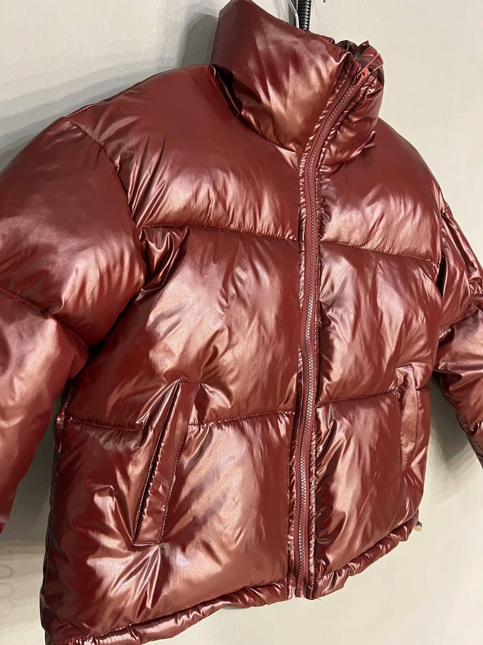 Куртка женская Lady Yep 9073 глянцевая пуффер с карманами без капюшона короткая р. 44 Бордовый (3535) - фото 3