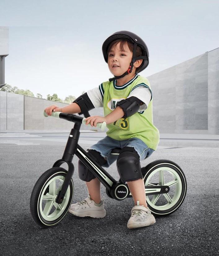 Беговел детский Bebehoo PH-9 Foldable Kids Scooter Standard Green (25995481) - фото 8 Беговел детский Bebehoo PH-9 Foldable Kids Scooter Standard Green (25995481) - фото 8