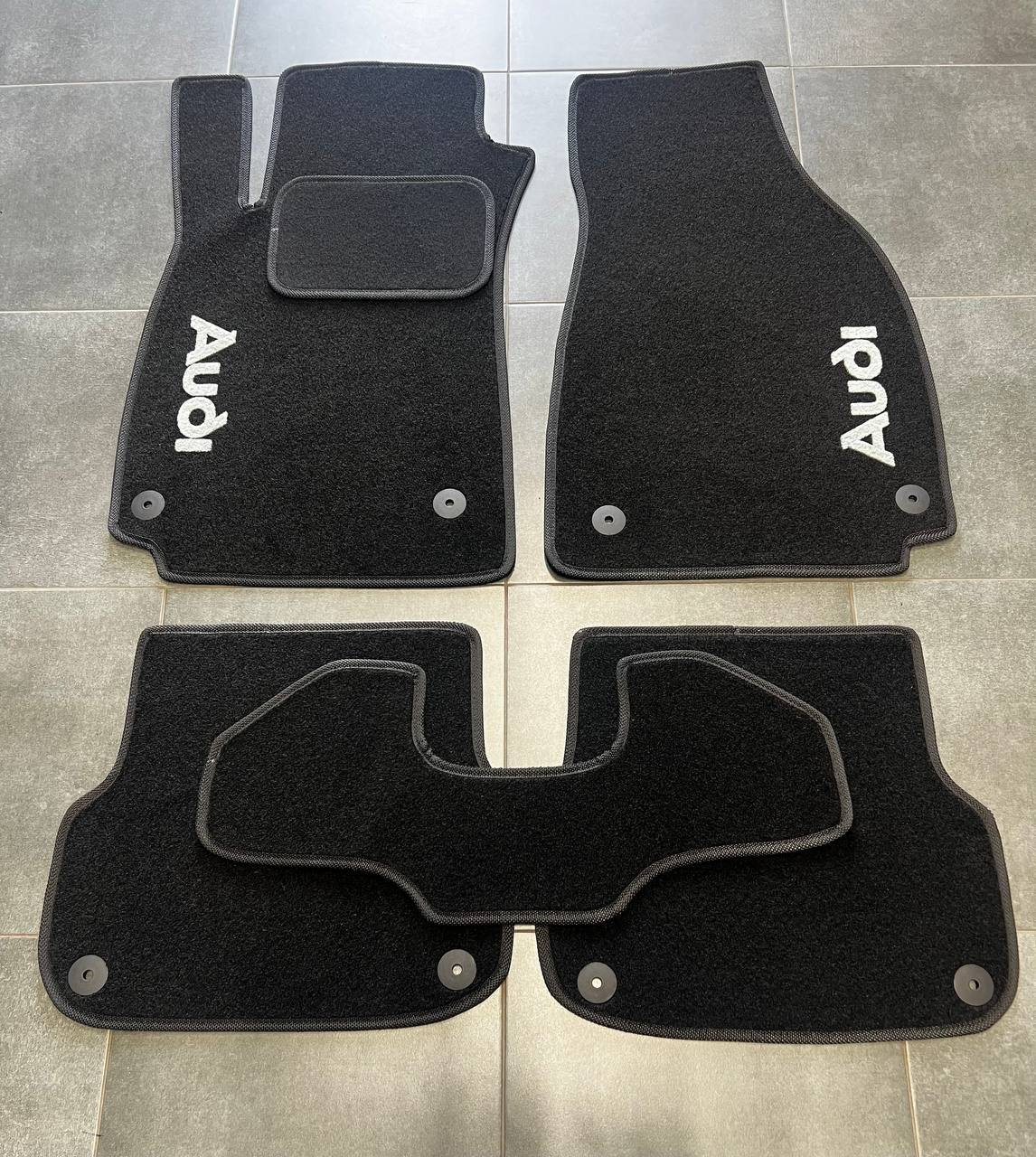 Килимки автомобільні ворсові в салон для Audi A6 С6 2006-2011 2,7D/3,0D/2,4І 5 шт. Чорний