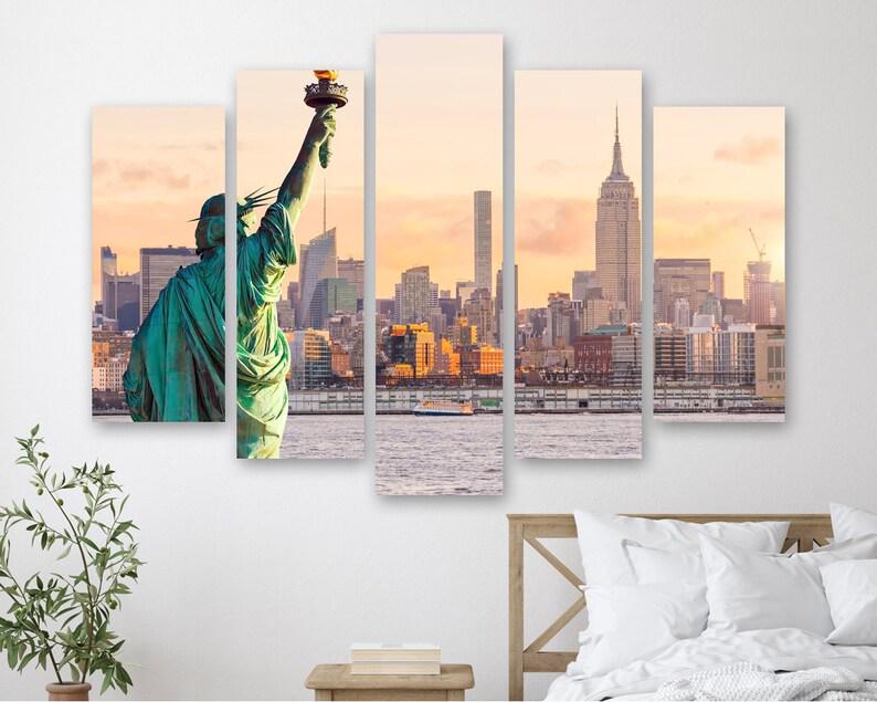 Модульная картина на холсте из пяти частей KIL Art Статуя свободы на фоне Нью-Йорка 137x85 см (M51_L_345)