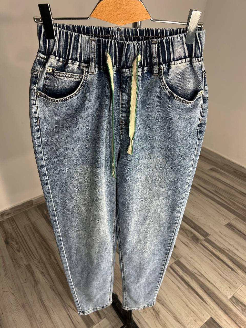 Джинси жіночі Vanver 8083 Mom jeans резинка шнурок на талії стрейчеві банани р. 36 Блакитний (3629) - фото 5 Джинси жіночі Vanver 8083 Mom jeans резинка шнурок на талії стрейчеві банани р. 36 Блакитний (3629) - фото 5