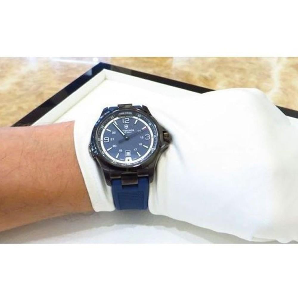 Наручний годинник чоловічий Victorinox Swiss Army Night Vision кварцевий Black (V241707) - фото 6