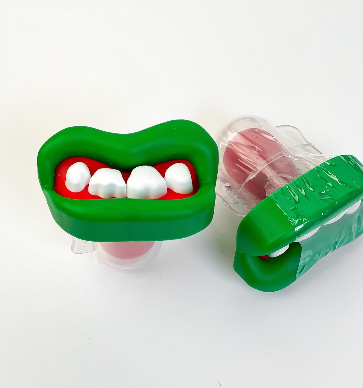 Льодяник Halloween Zombie Candy Teeth 15 г Зелений (1689588039)