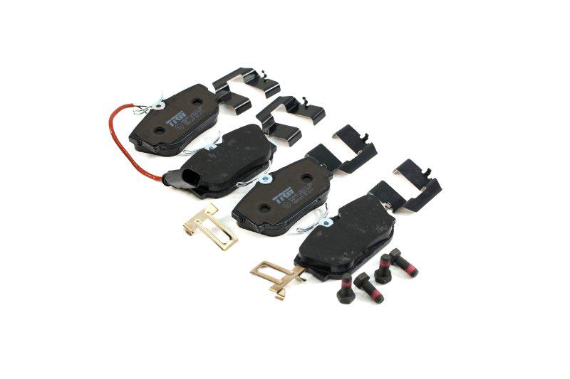 Гальмівні колодки дискові TRW Engine Components для Volkswagen t4 70xb 70xc 7db 7dw задні (GDB1369)