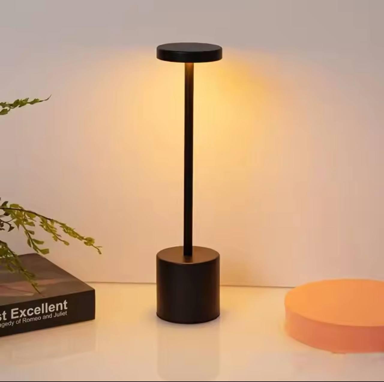 Настольная аккумуляторная лампа Zilini 02 Черный (23854005) - фото 1 Настольная аккумуляторная лампа Zilini 02 Черный (23854005) - фото 1