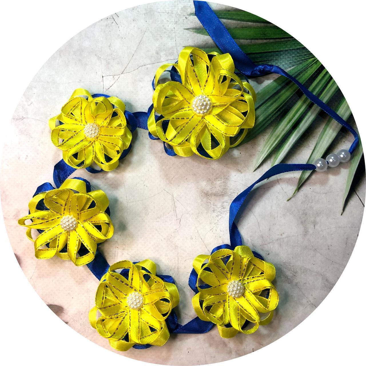 Стрічка в косу з квітками 55х7х6 см Жовто-синій (10808)
