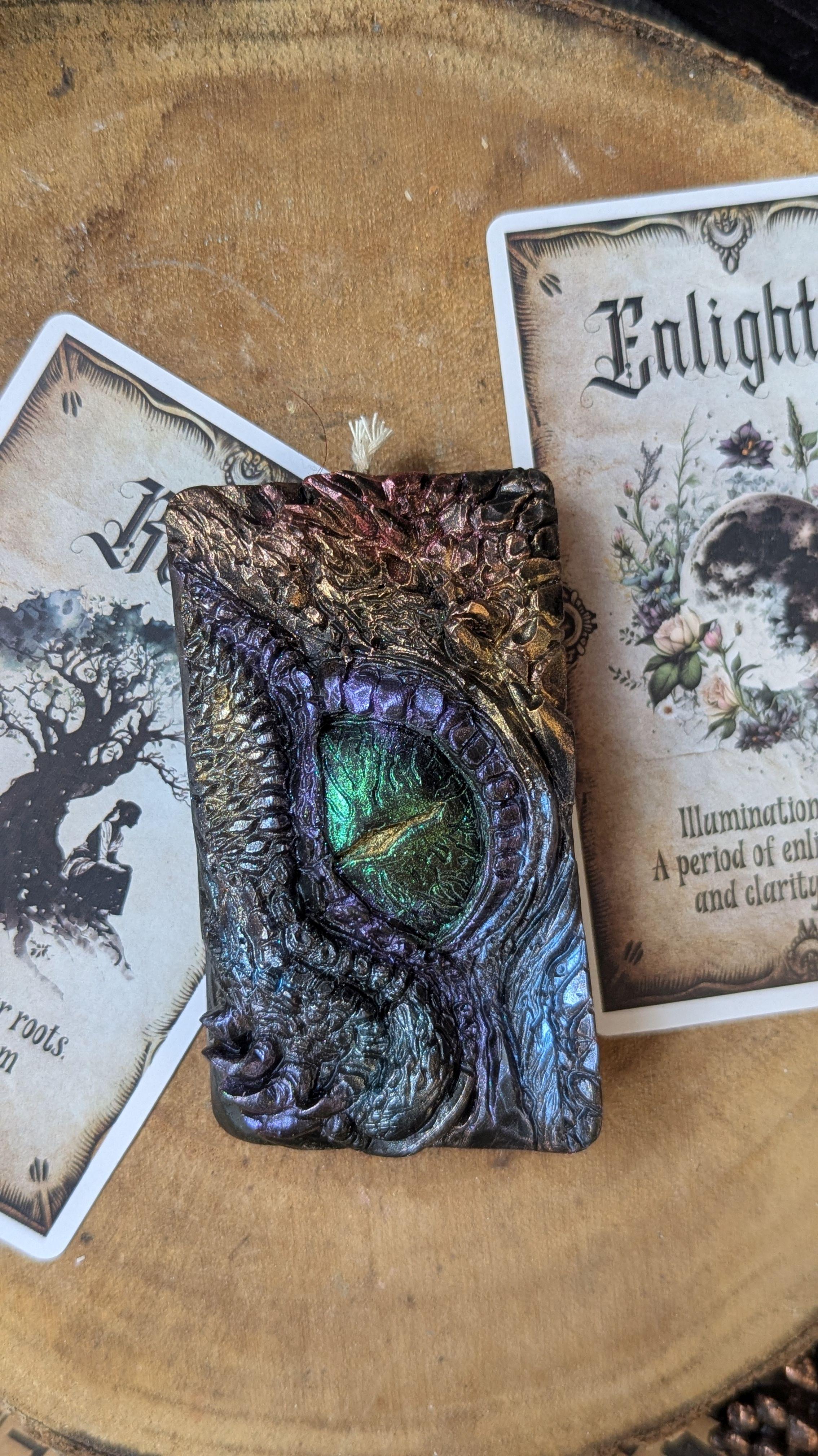 Свічка з бджолиного воску Око Дракона