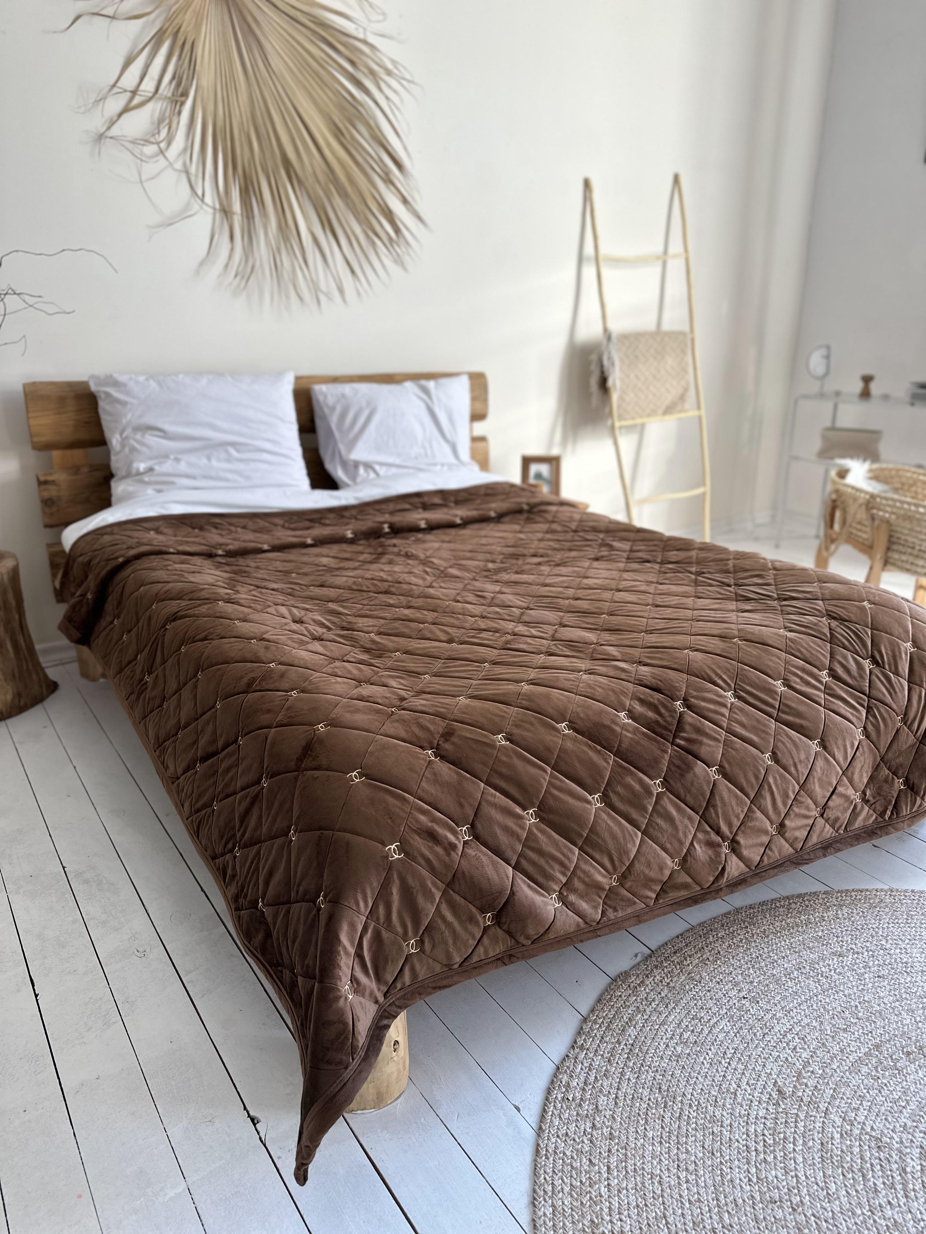 Плед Люкс Шанель велюр 210х230 см Коричневый (28366-5) Плед Люкс Шанель велюр 210х230 см Коричневый (28366-5)