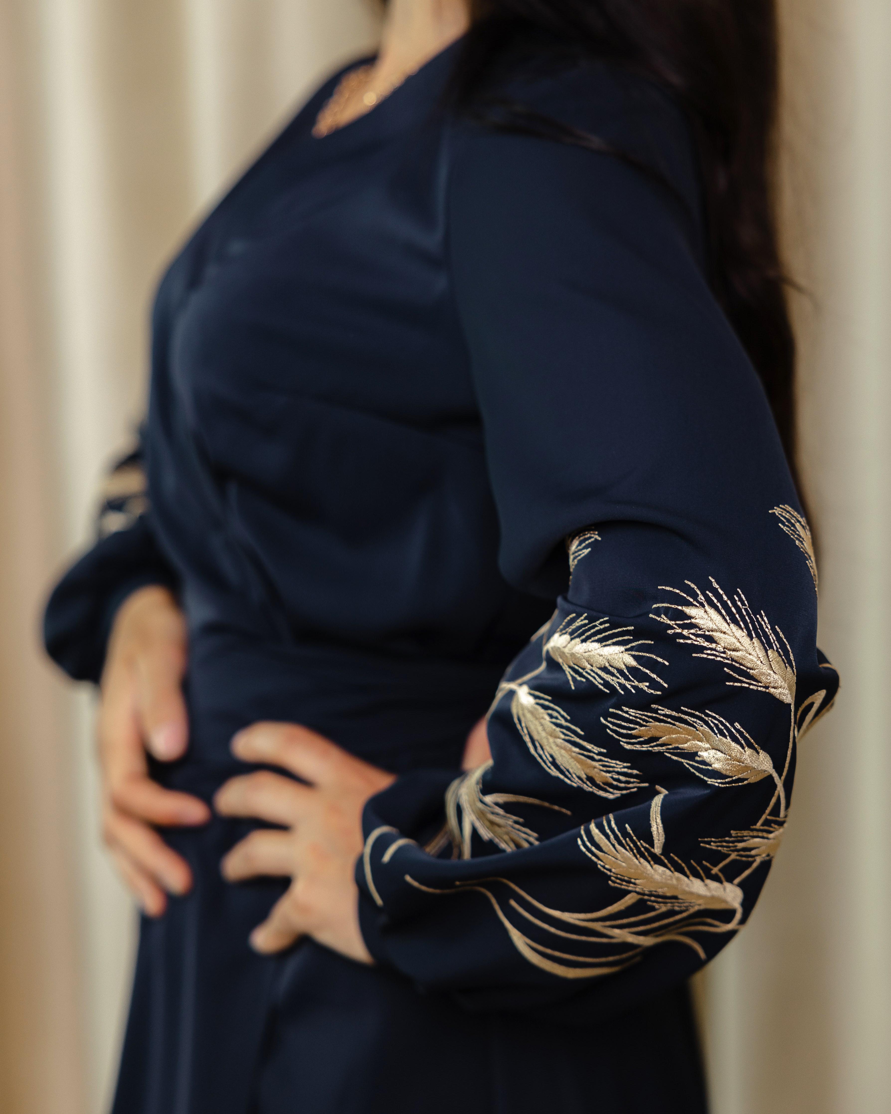 Платье с вышивкой на рукавах Элегия L (0002210-L) - фото 2 Платье с вышивкой на рукавах Элегия L (0002210-L) - фото 2