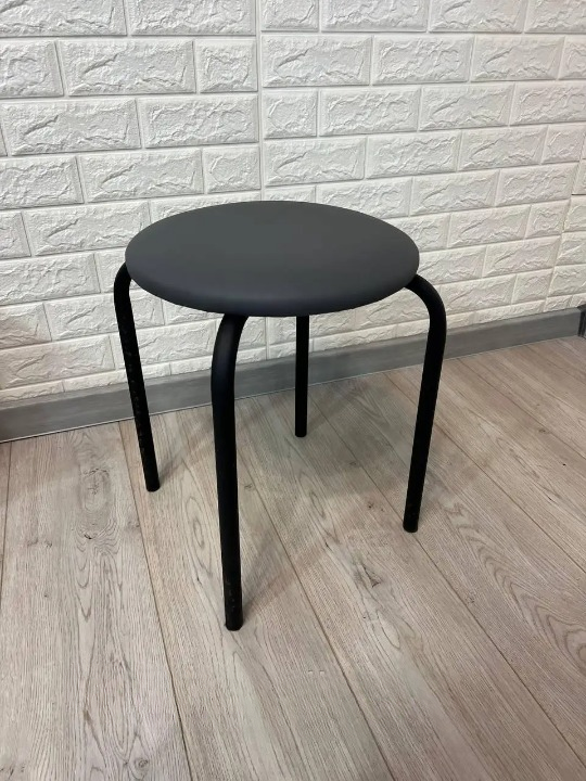 Табурет кухонний Чіко з м'яким сидінням 35х45 см Сірий/Чорний (28374236)