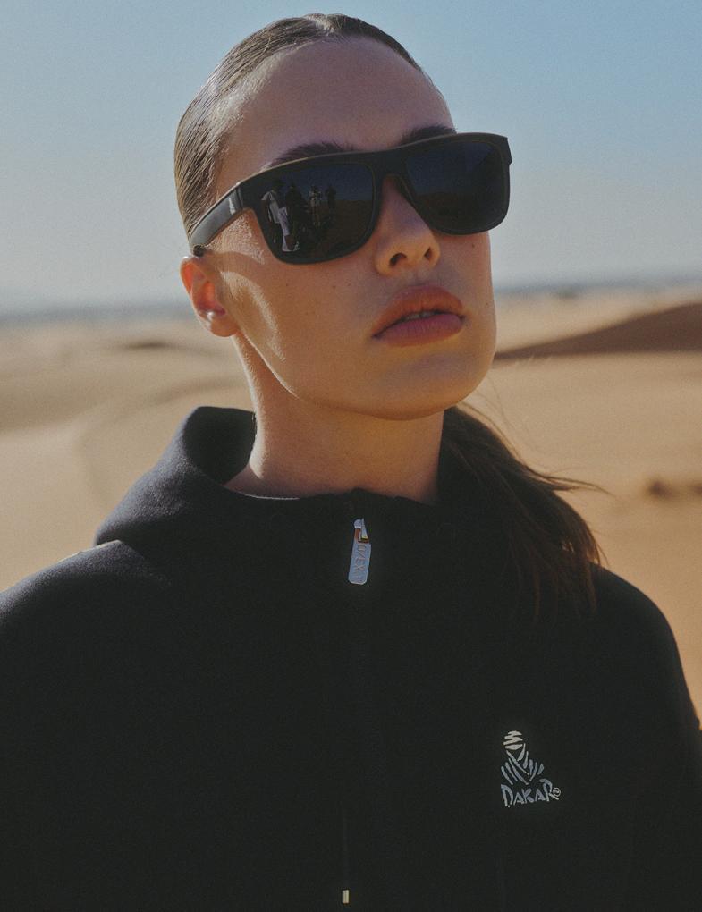 Толстовка женская Diverse DKR VIP 52 L Чорний (5905384070869) - фото 3 Толстовка женская Diverse DKR VIP 52 L Чорний (5905384070869) - фото 3