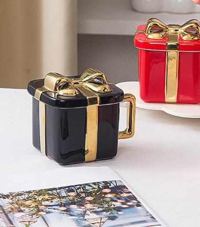 Чашка з кришкою новорічна 14619 400 мл Чорний (4981798) - фото 2 Чашка з кришкою новорічна 14619 400 мл Чорний (4981798) - фото 2