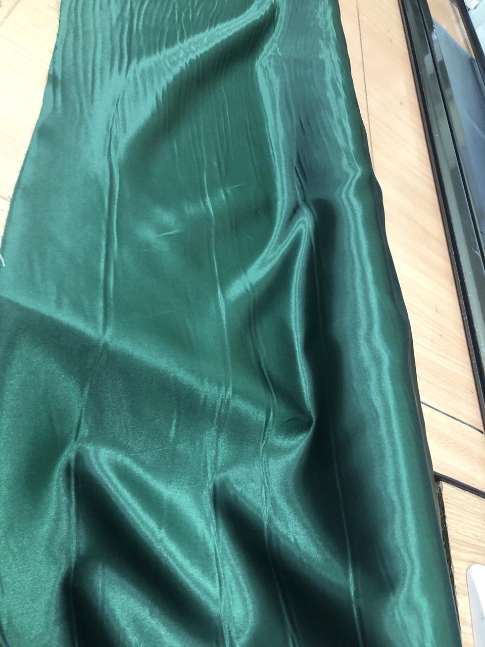 Комплект постільної білизни Moka Textile євро та 2 додаткові наволочки 50х70 см/70х70 см Темно-Зелений/Золотий (2392427014) - фото 2 Комплект постільної білизни Moka Textile євро та 2 додаткові наволочки 50х70 см/70х70 см Темно-Зелений/Золотий (2392427014) - фото 2