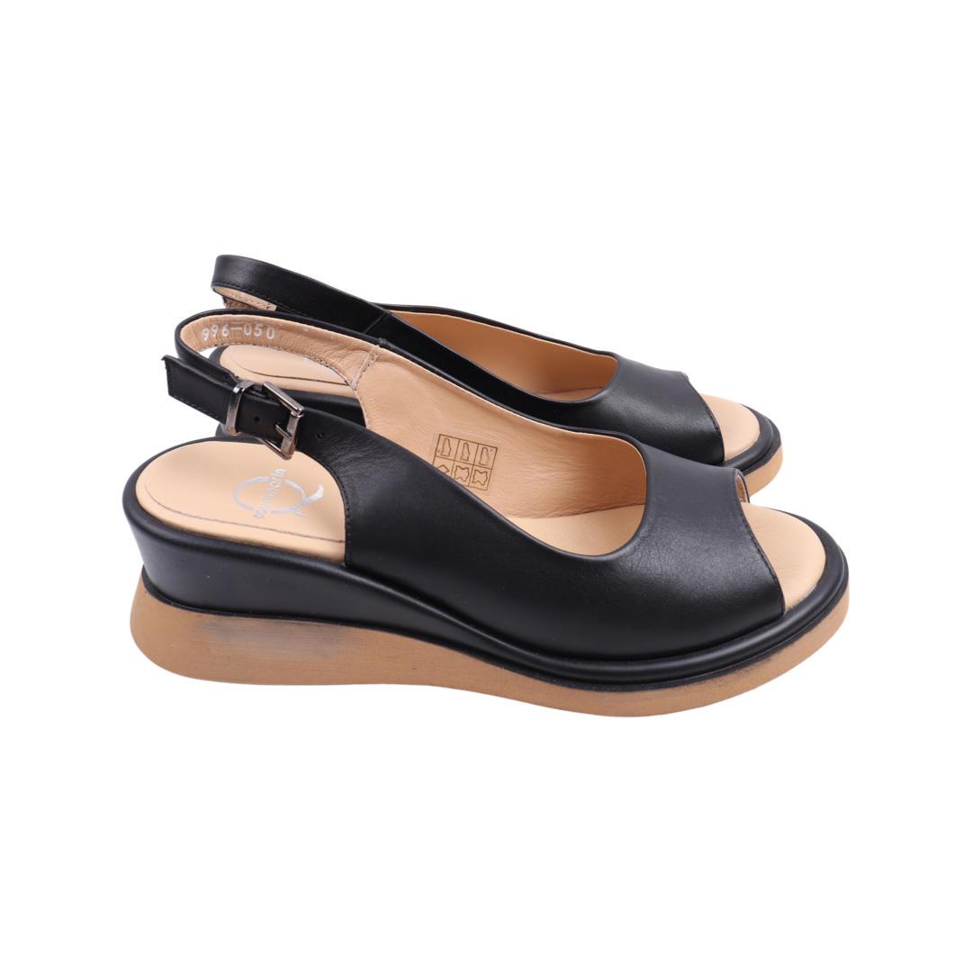 Босоножки женские Aquamarin из кожи р. 38 Черный (2122-22LBC)