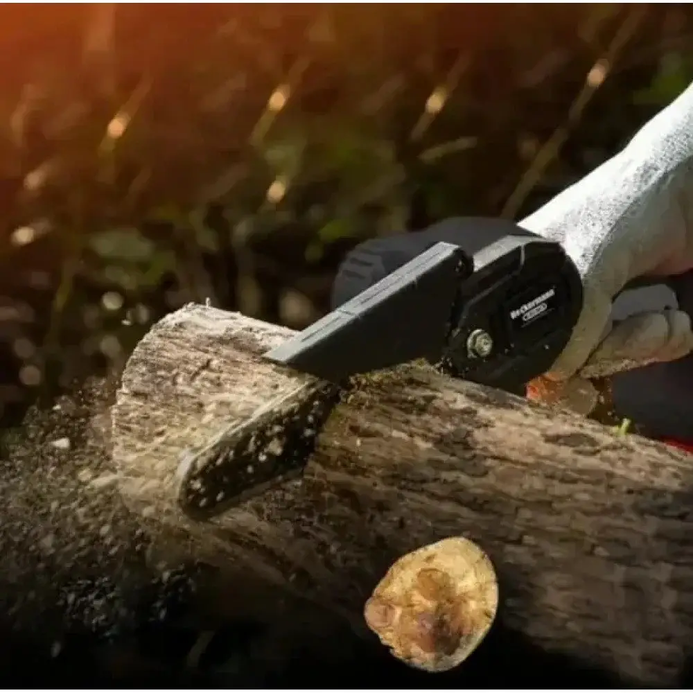 Сучкорез для обрезки деревьев Mini Electric Chainsaw 2 АКБ 6" в кейсе (23451772) - фото 9 Сучкорез для обрезки деревьев Mini Electric Chainsaw 2 АКБ 6" в кейсе (23451772) - фото 9