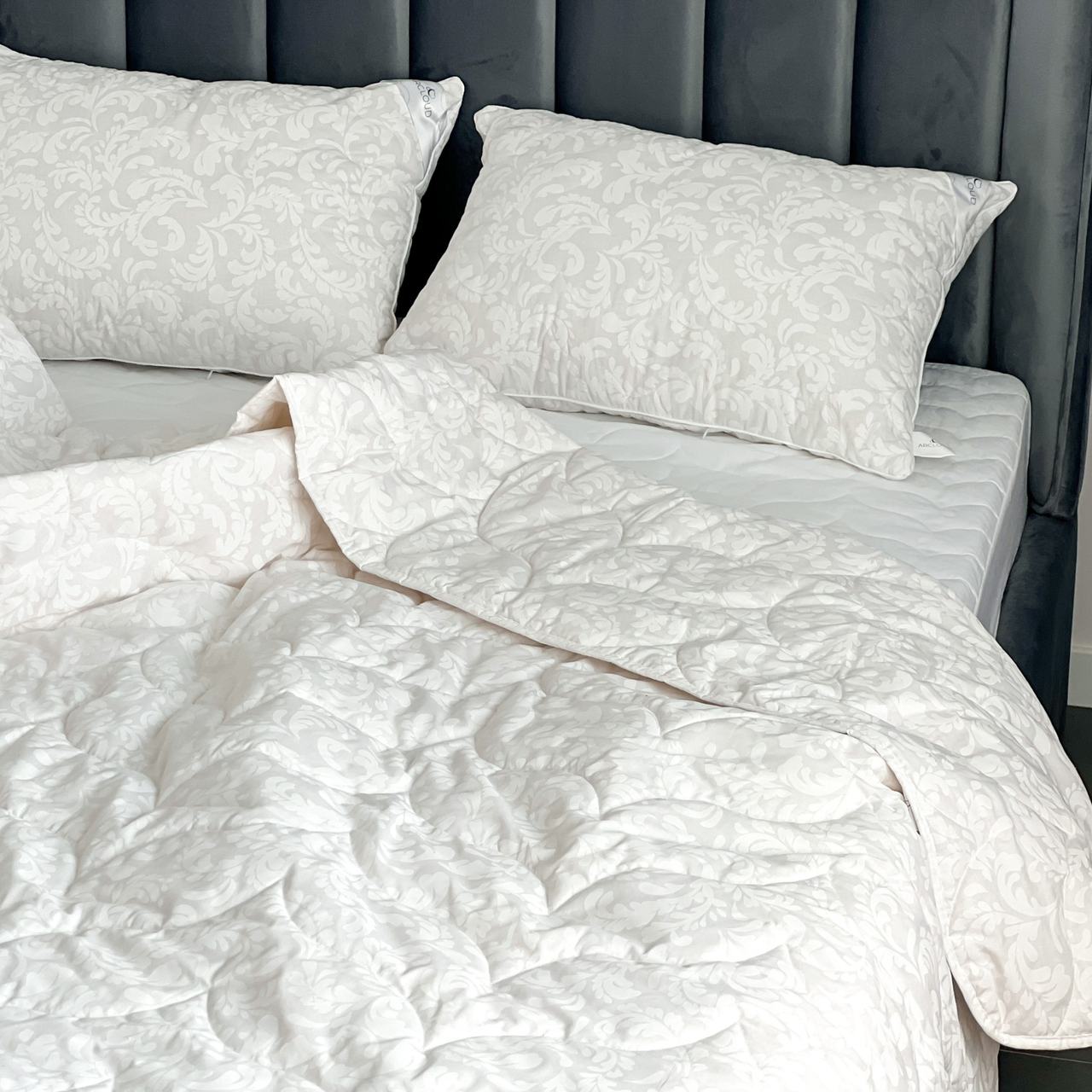 Одеяло демисезонное ARCLOUD полуторное 140х205 см