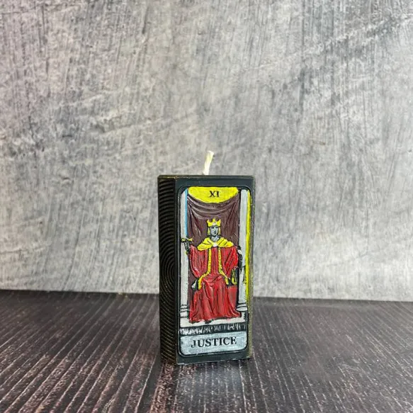 Свеча восковая Карта Таро Справедливость Черный (1283) Свеча восковая Карта Таро Справедливость Черный (1283)