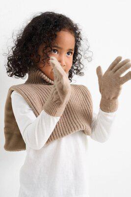 Комплект хомут та рукавички C&A на 4-7 років