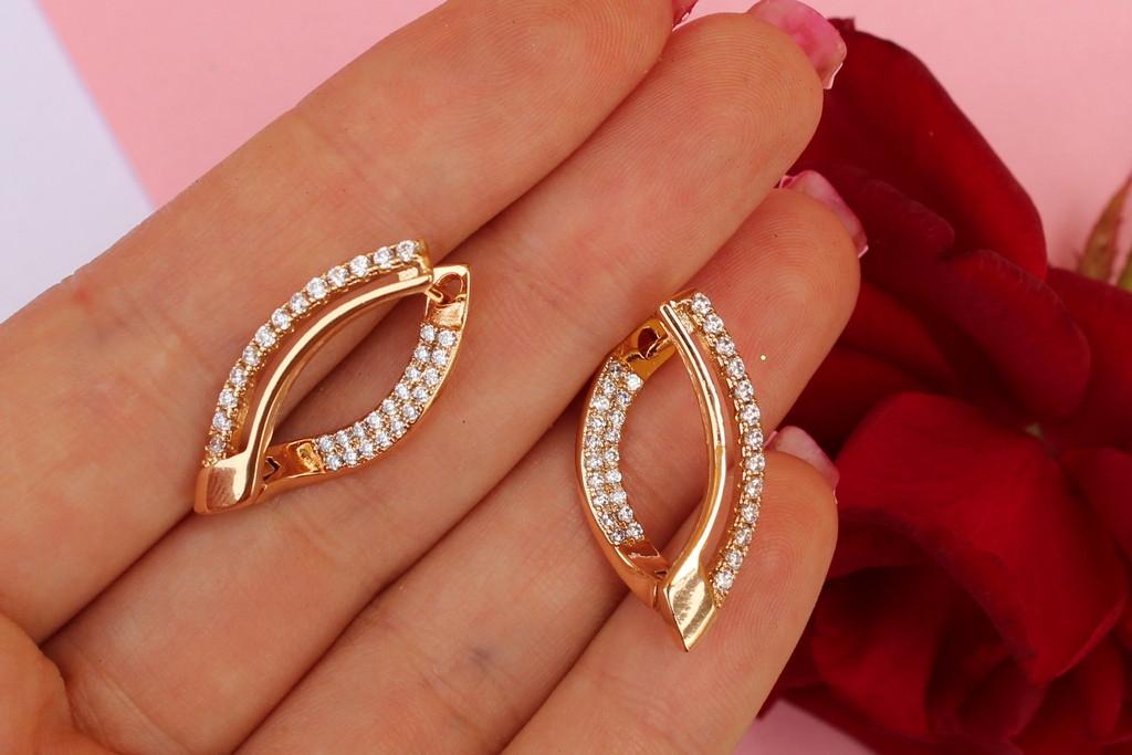 Серьги Xuping Jewelry Буква О с камнями 2,5 см Золотистый