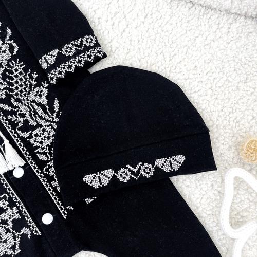 Комплект с человечком-вышиванкой для мальчика Family Tradition Белое и черное интерлок Черный (50109) - фото 4