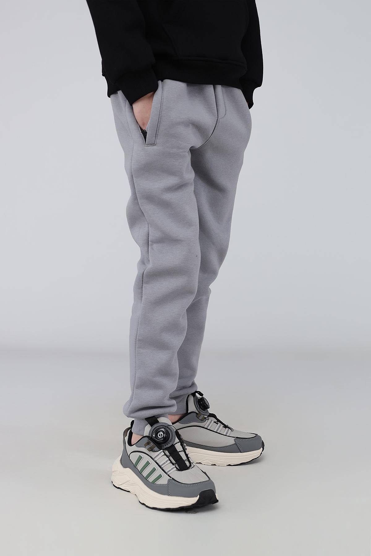 Брюки спортивные для мальчика 140 см Серый (ЦБ-00286457) Брюки спортивные для мальчика 140 см Серый (ЦБ-00286457)