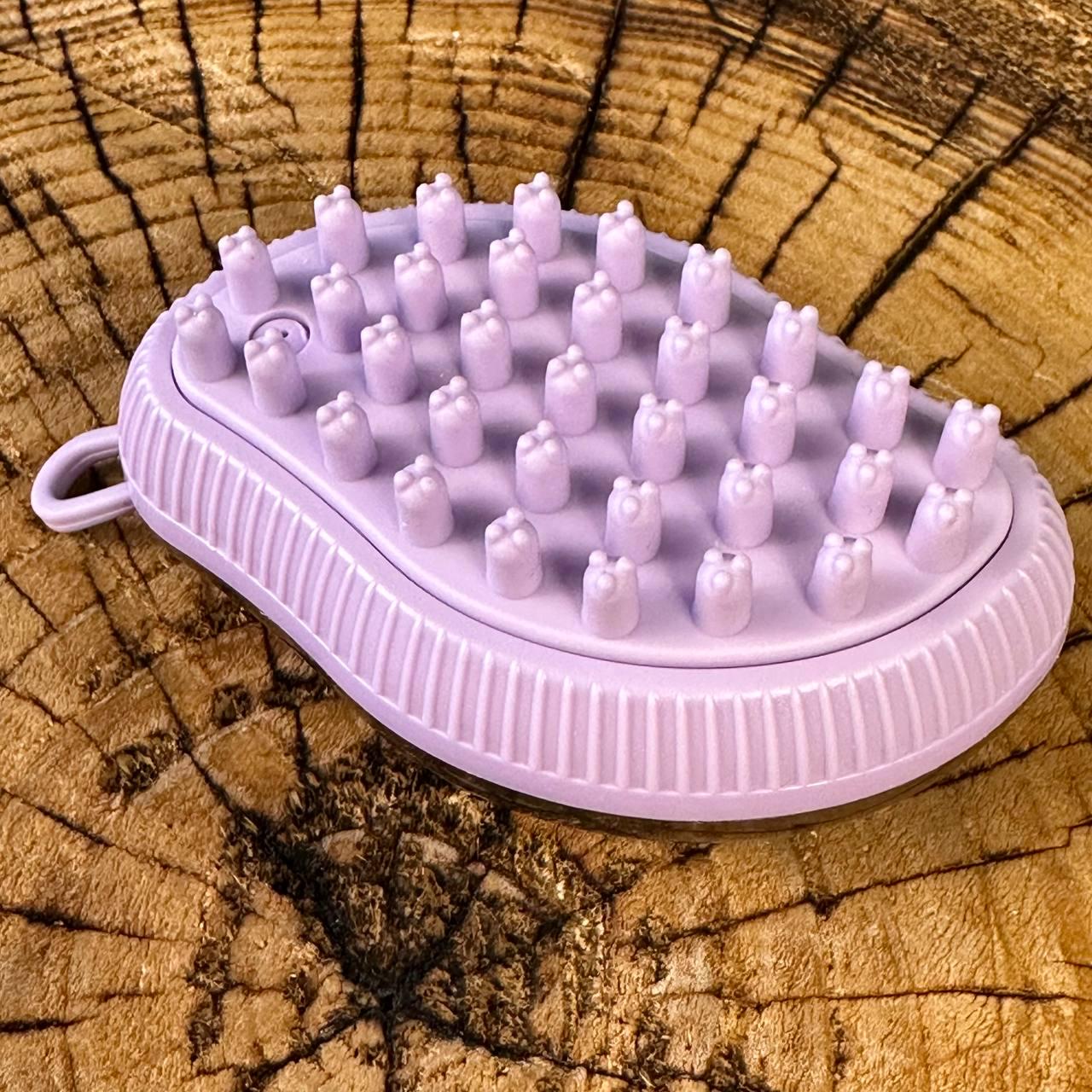 Мочалка для собак Bath Brush Iris с отсеком для шампуня массажная - фото 3 Мочалка для собак Bath Brush Iris с отсеком для шампуня массажная - фото 3